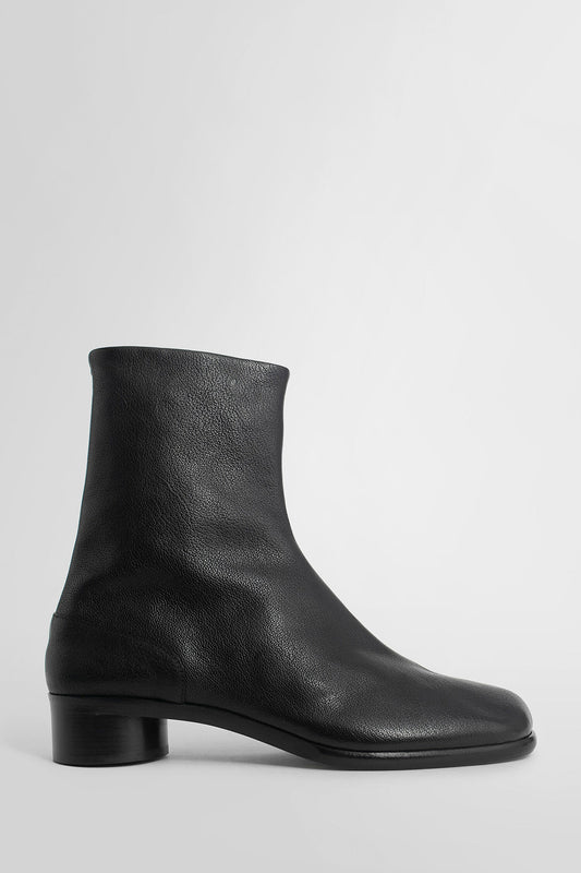 MAISON MARGIELA MAN BLACK BOOTS