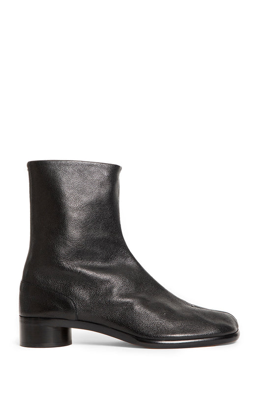 MAISON MARGIELA MAN BLACK BOOTS