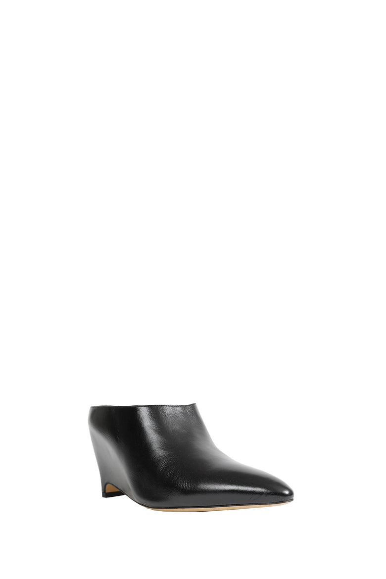 
              MAISON MARGIELA Heel-less Mule woman
            