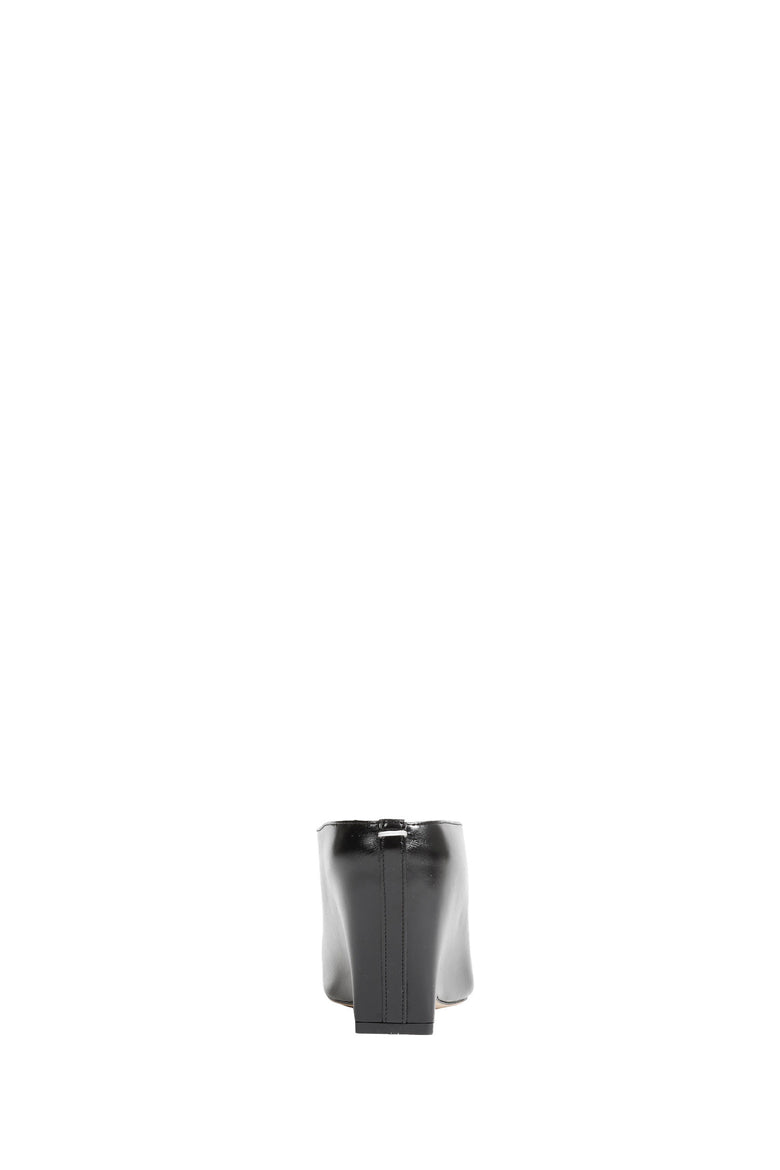 
              MAISON MARGIELA Heel-less Mule woman
            