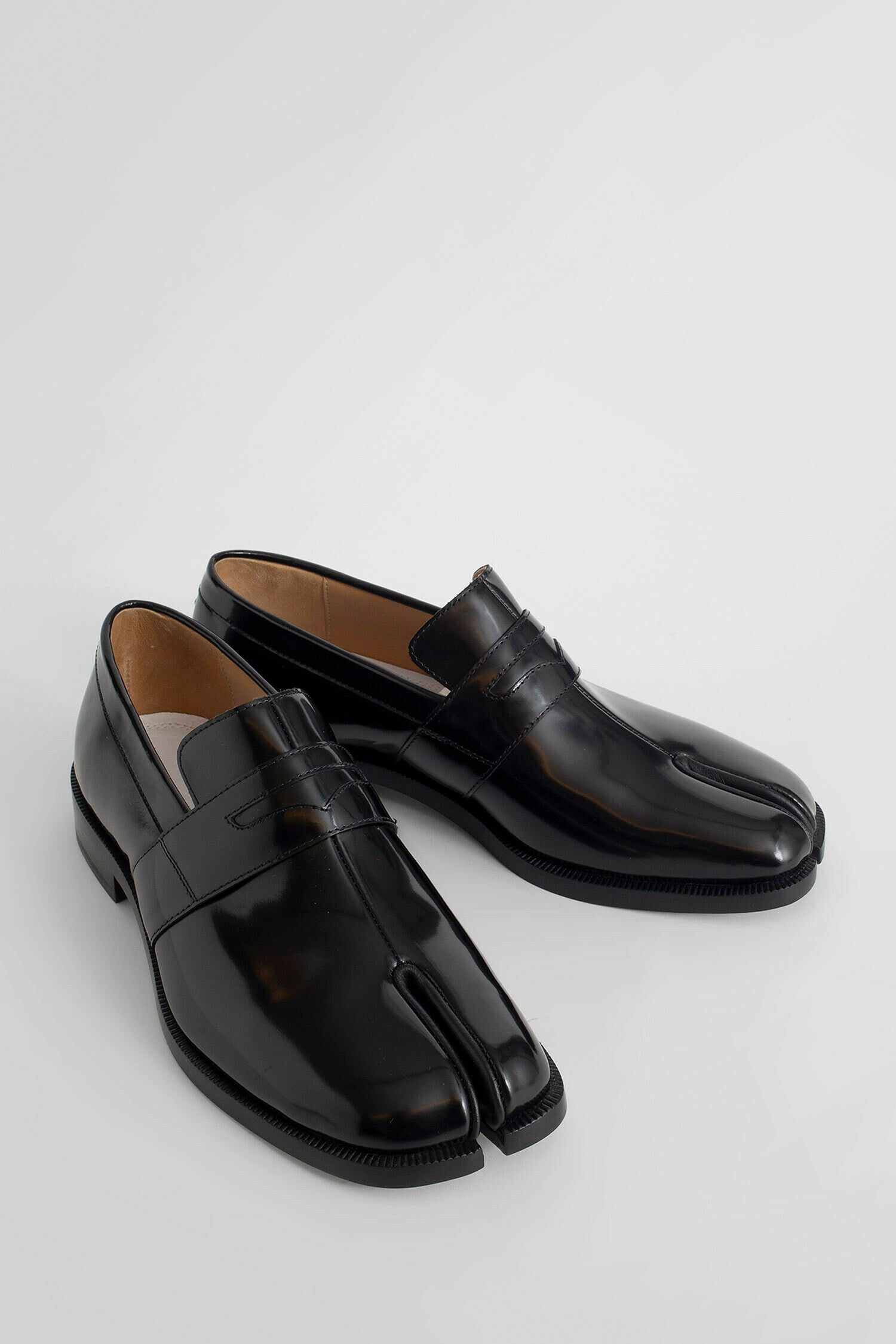 MAISON MARGIELA WOMAN BLACK LOAFERS