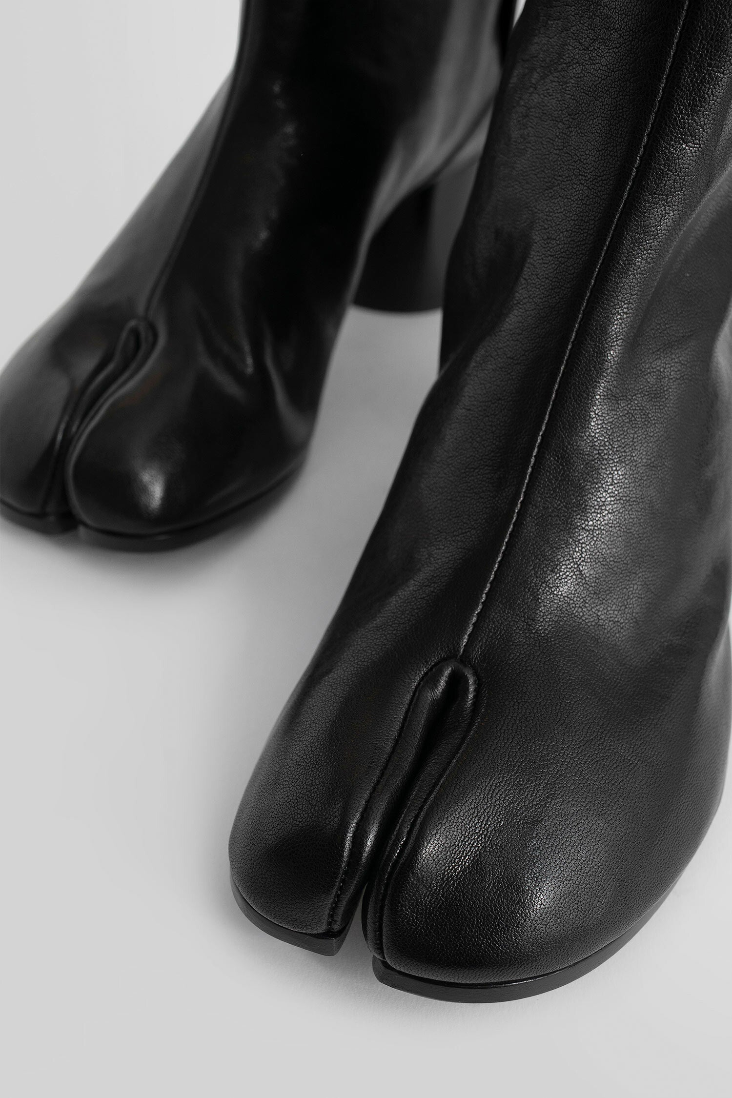 MAISON MARGIELA WOMAN BLACK BOOTS