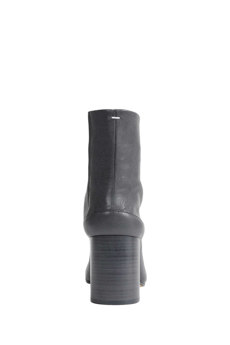 
              MAISON MARGIELA Tabi Ankle Boots woman
            
