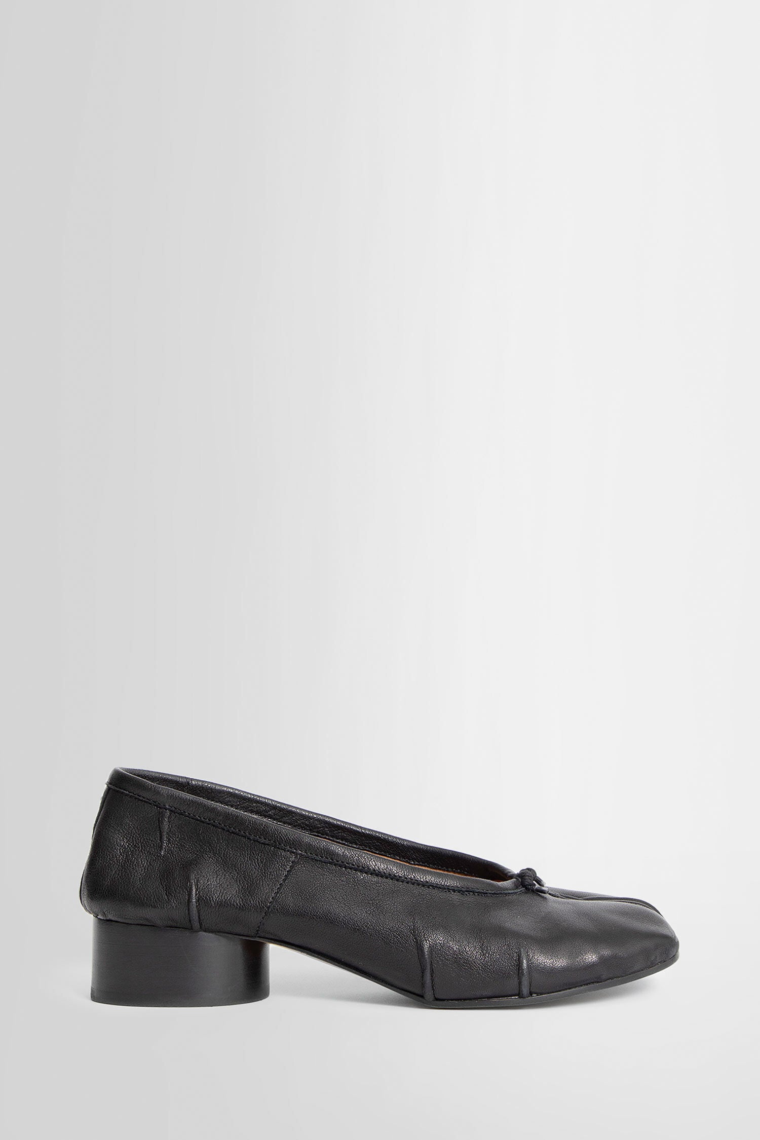 MAISON MARGIELA WOMAN BLACK FLATS