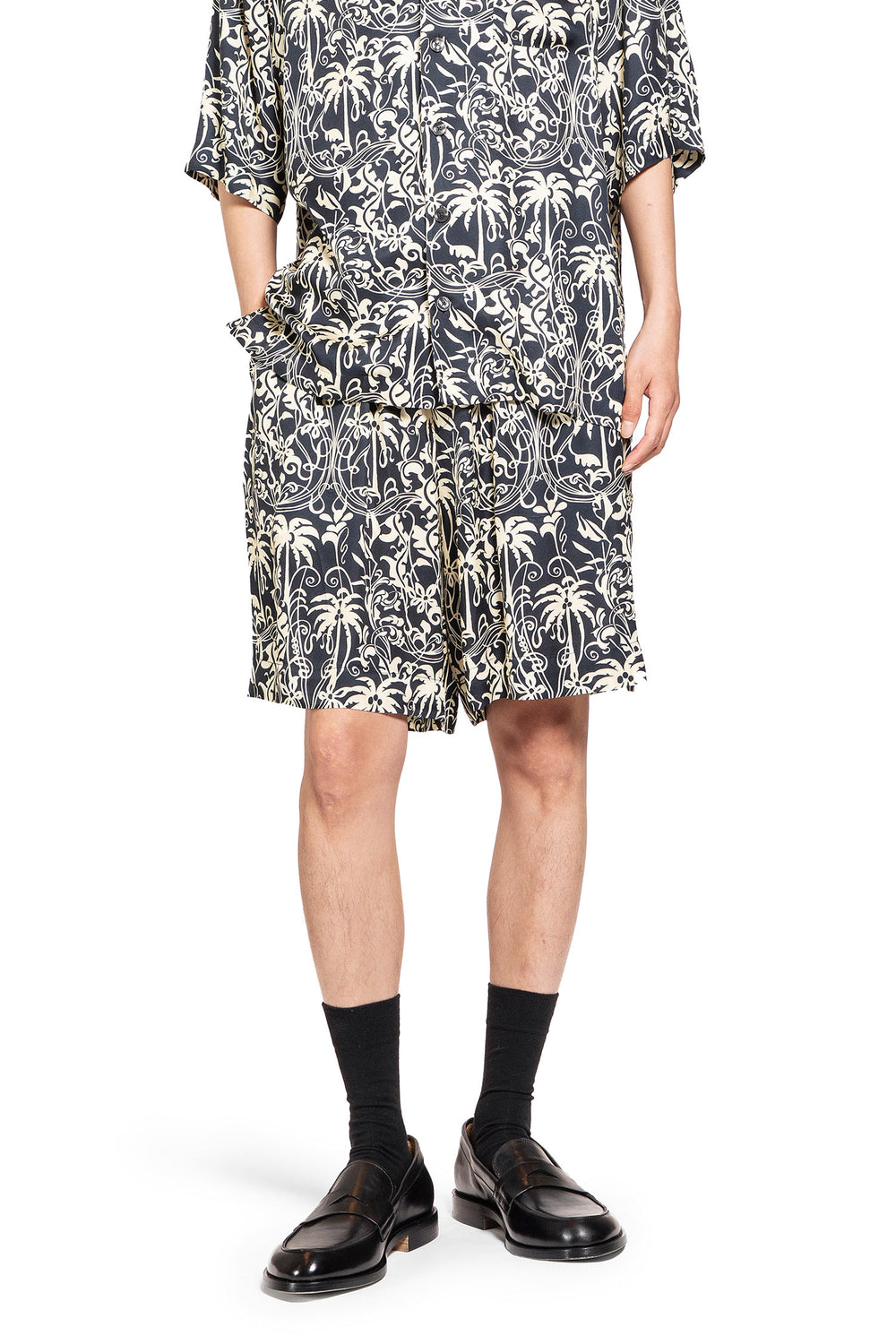 LANEUS MAN BLACK&WHITE SHORTS & SKIRTS