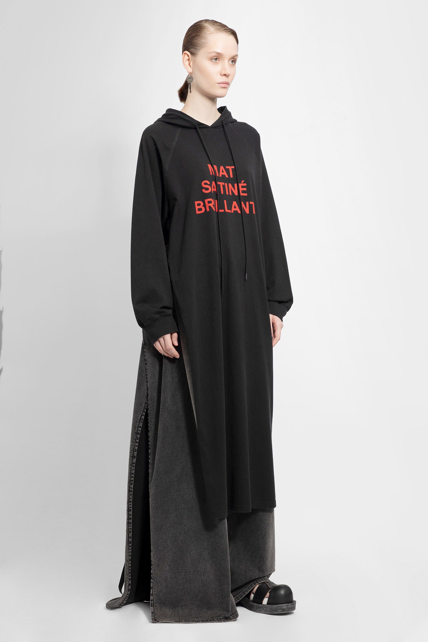 MM6 MAISON MARGIELA WOMAN BLACK SWEATSHIRTS