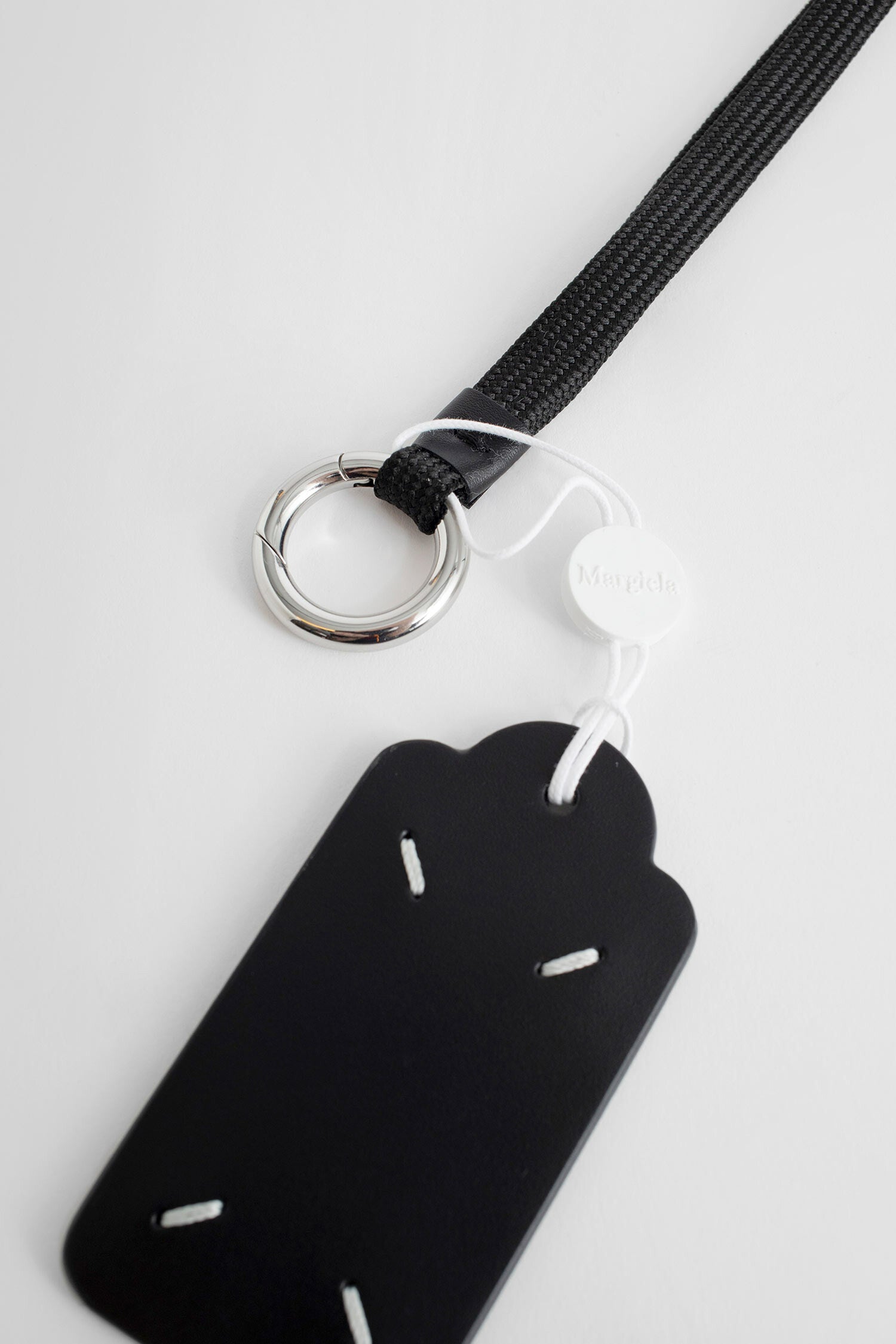 MAISON MARGIELA UNISEX BLACK KEYCHAINS