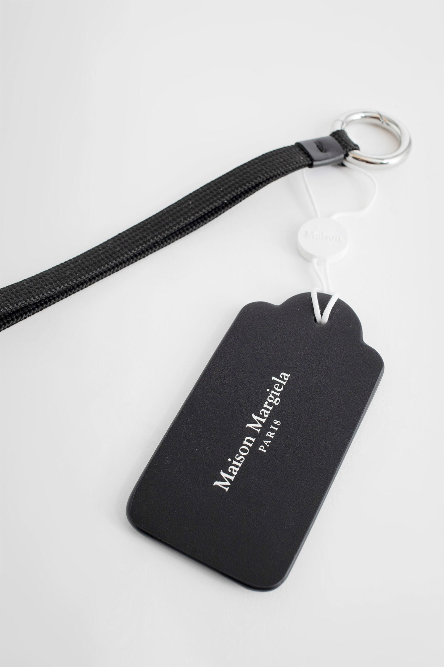 MAISON MARGIELA UNISEX BLACK KEYCHAINS