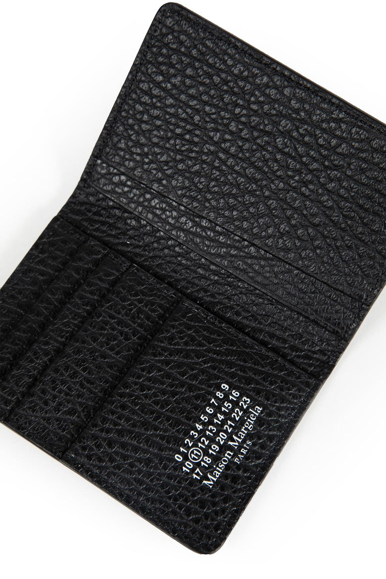 Grained Leather 4-Stitch Bifold Card Holder