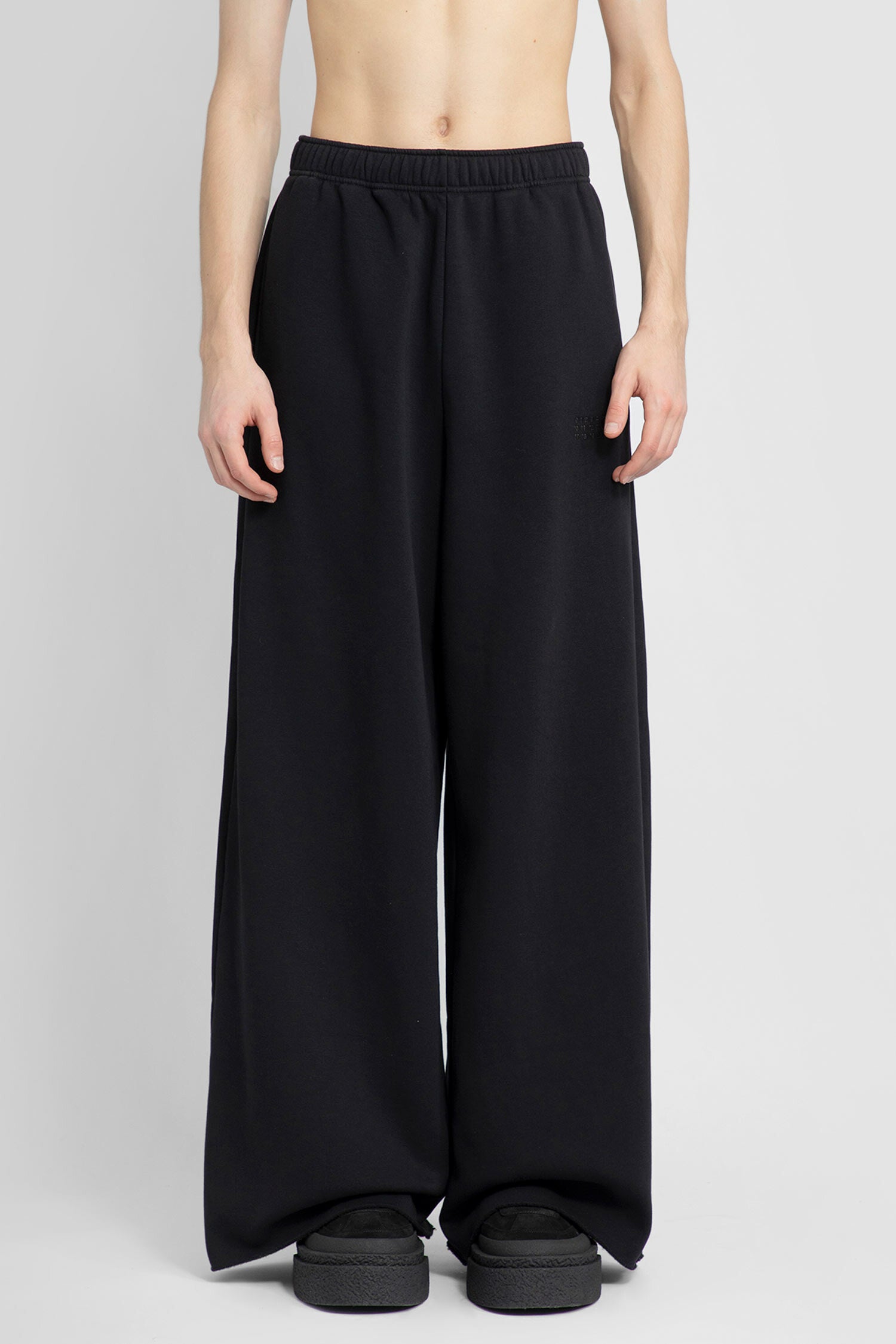 MM6 MAISON MARGIELA MAN BLACK TROUSERS