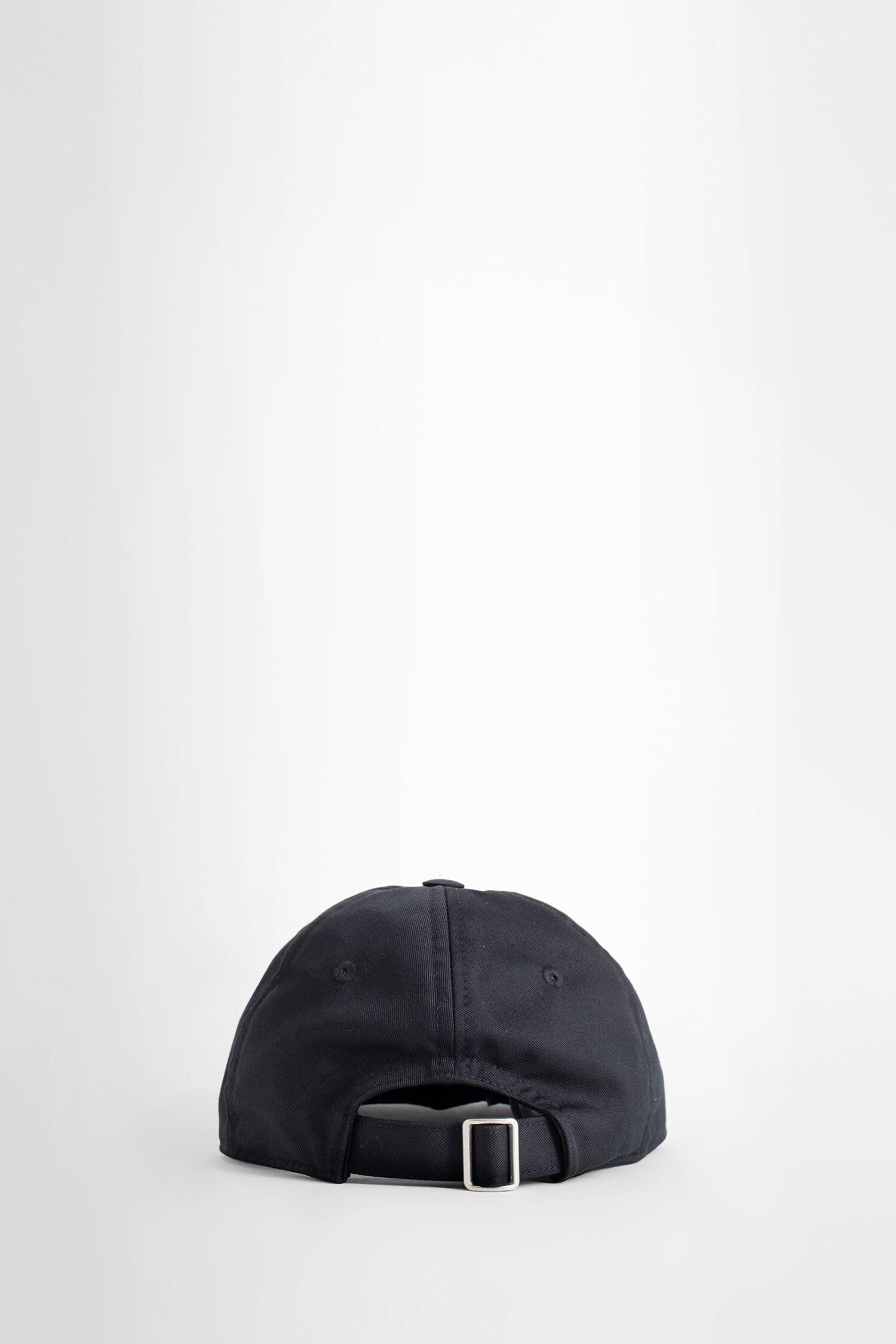 MM6 MAISON MARGIELA MAN BLACK HATS