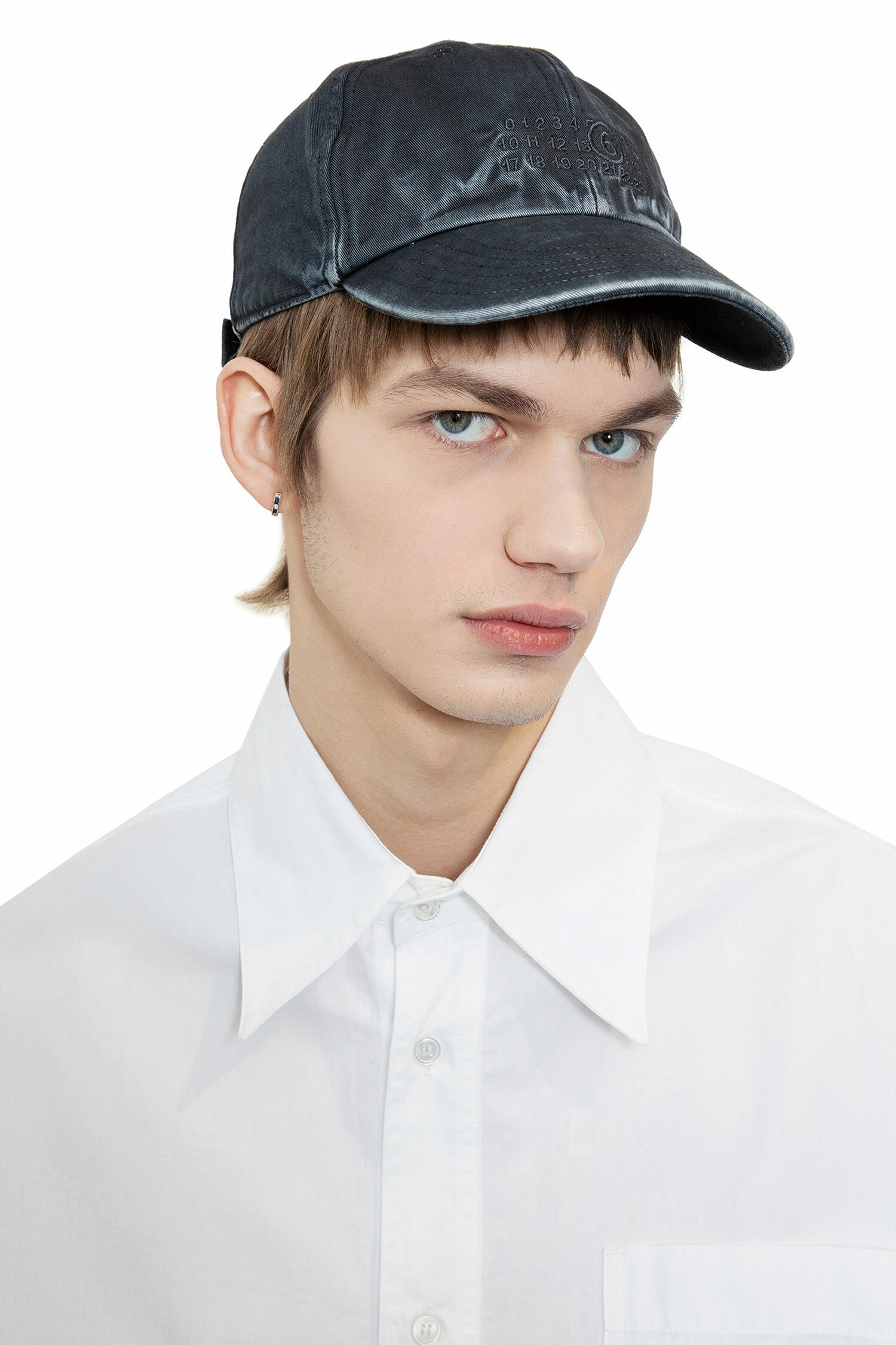 MM6 MAISON MARGIELA MAN BLACK HATS