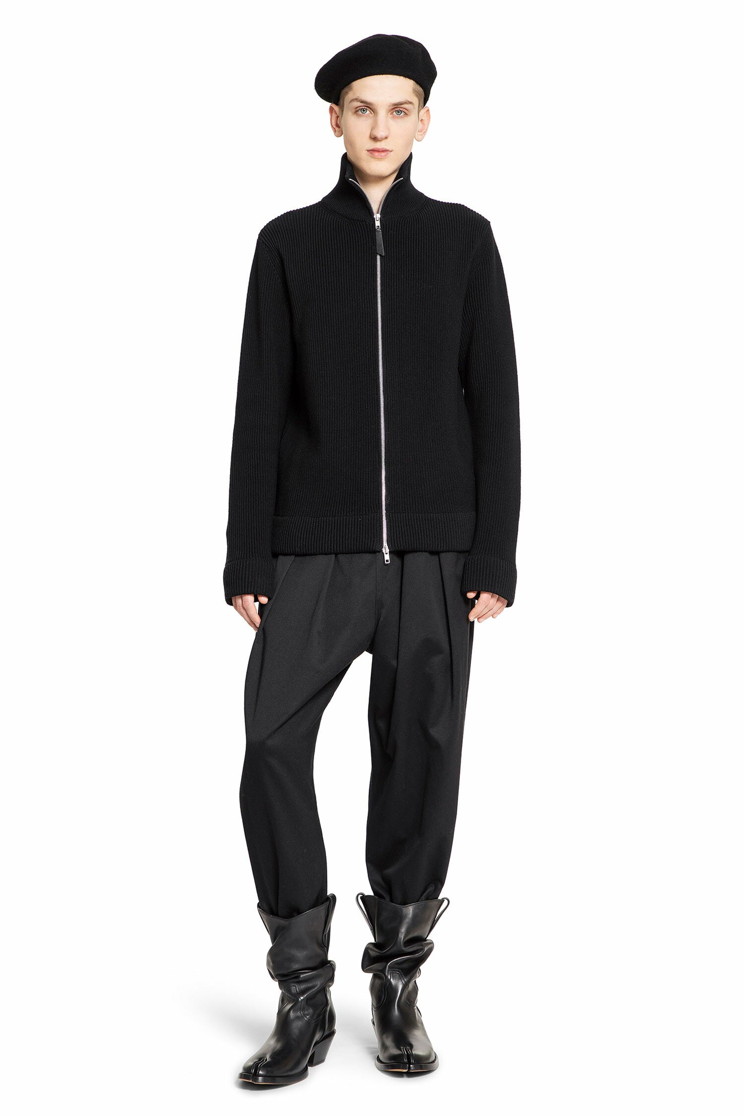 MAISON MARGIELA MAN BLACK KNITWEAR