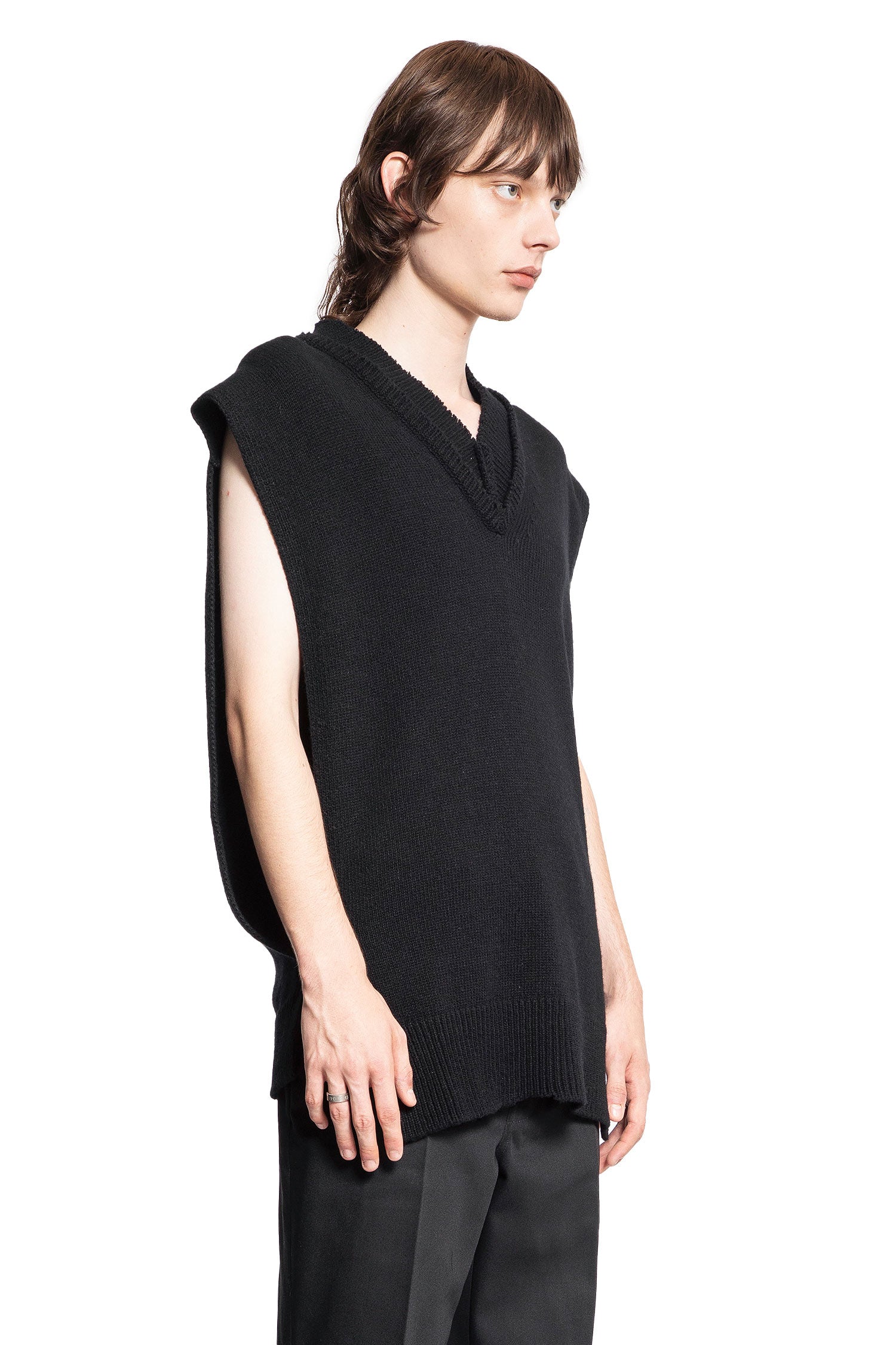 MAISON MARGIELA MAN BLACK KNITWEAR