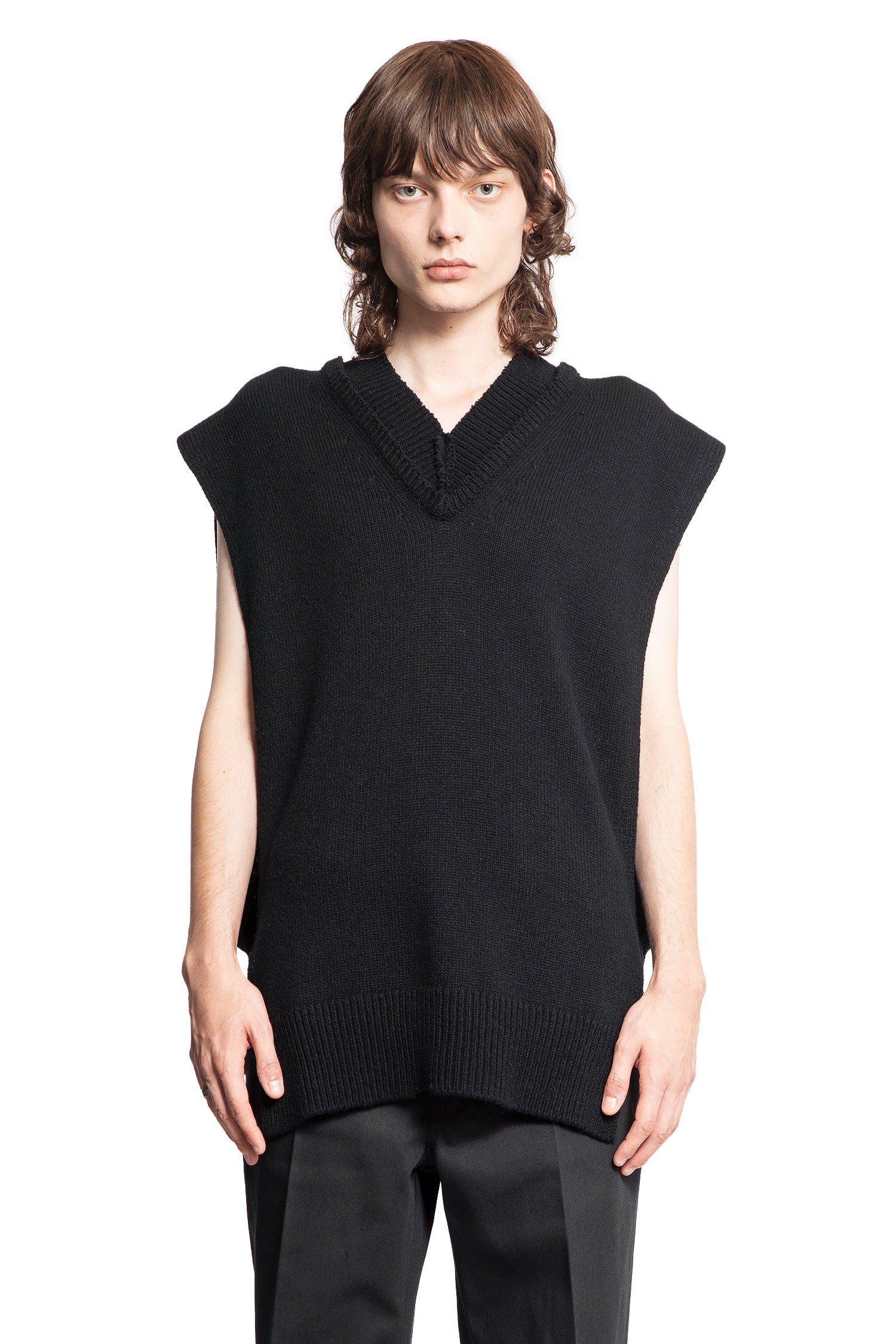 MAISON MARGIELA MAN BLACK KNITWEAR