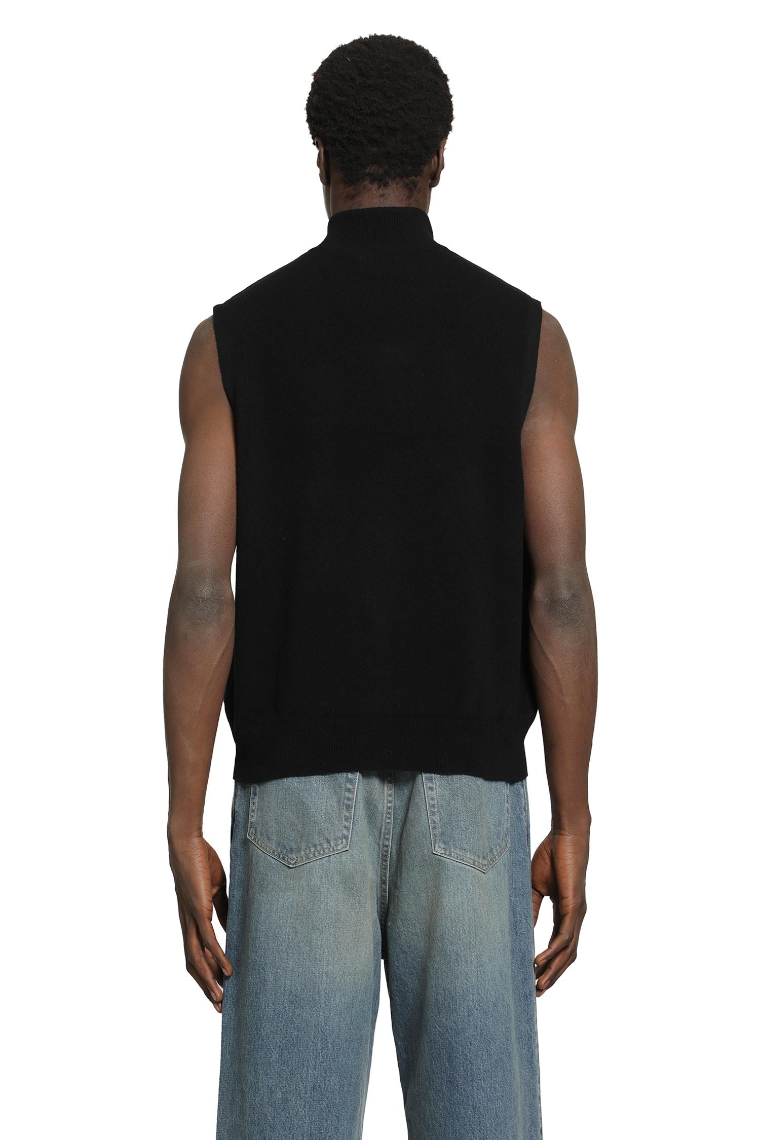 SSSTEIN Extra Fine Wool Knit Half Zip Vest man