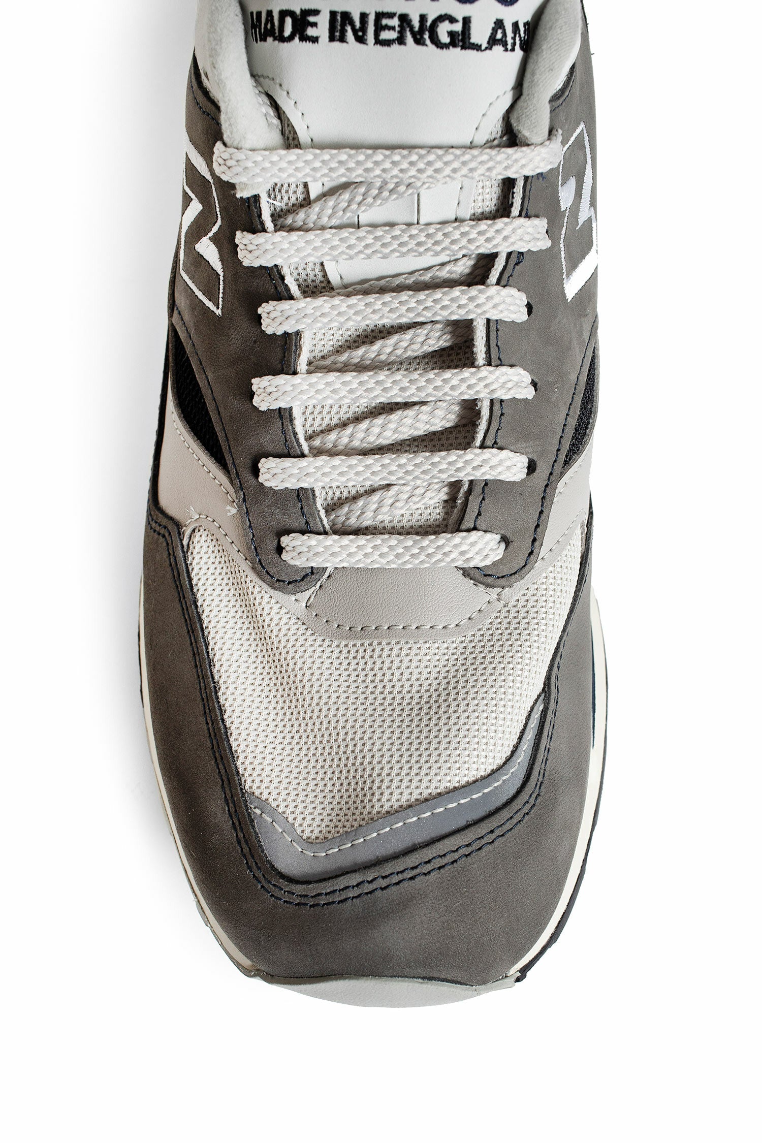 NEW BALANCE UNISEX GREY SNEAKERS