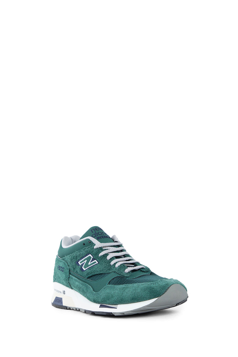 NEW BALANCE UNISEX GREEN SNEAKERS