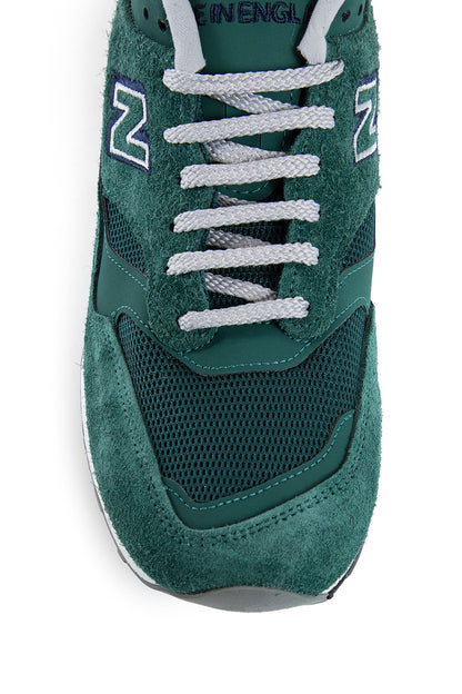 NEW BALANCE UNISEX GREEN SNEAKERS