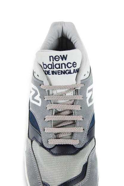 NEW BALANCE UNISEX GREY SNEAKERS