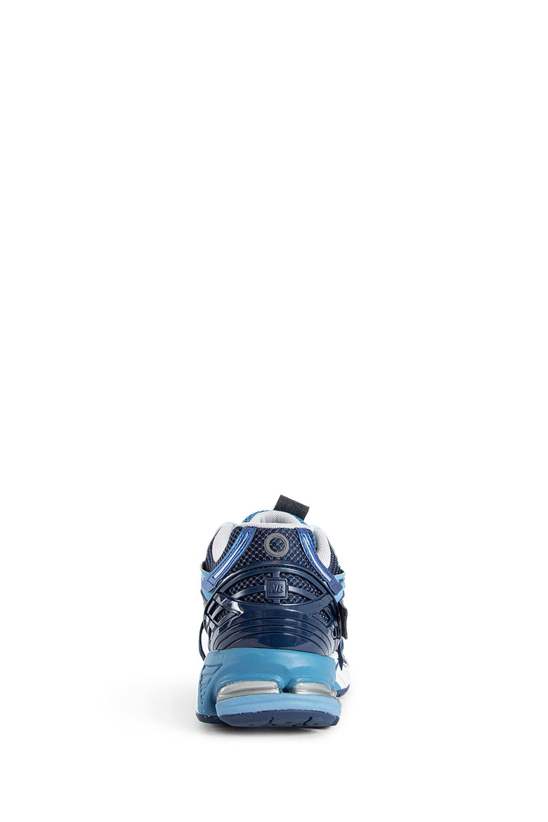 NEW BALANCE UNISEX BLUE SNEAKERS