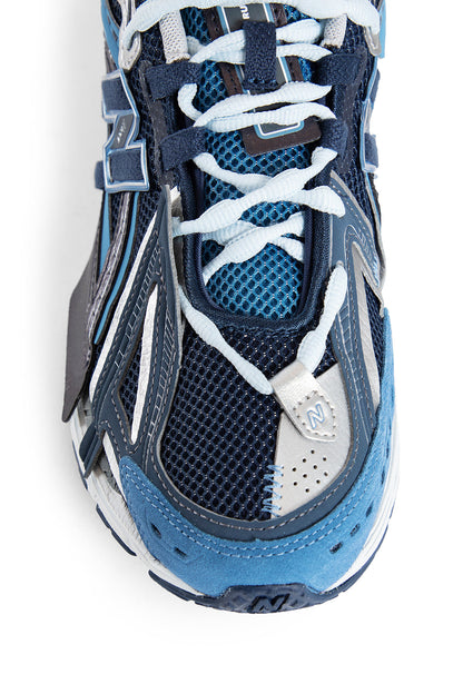 NEW BALANCE UNISEX BLUE SNEAKERS