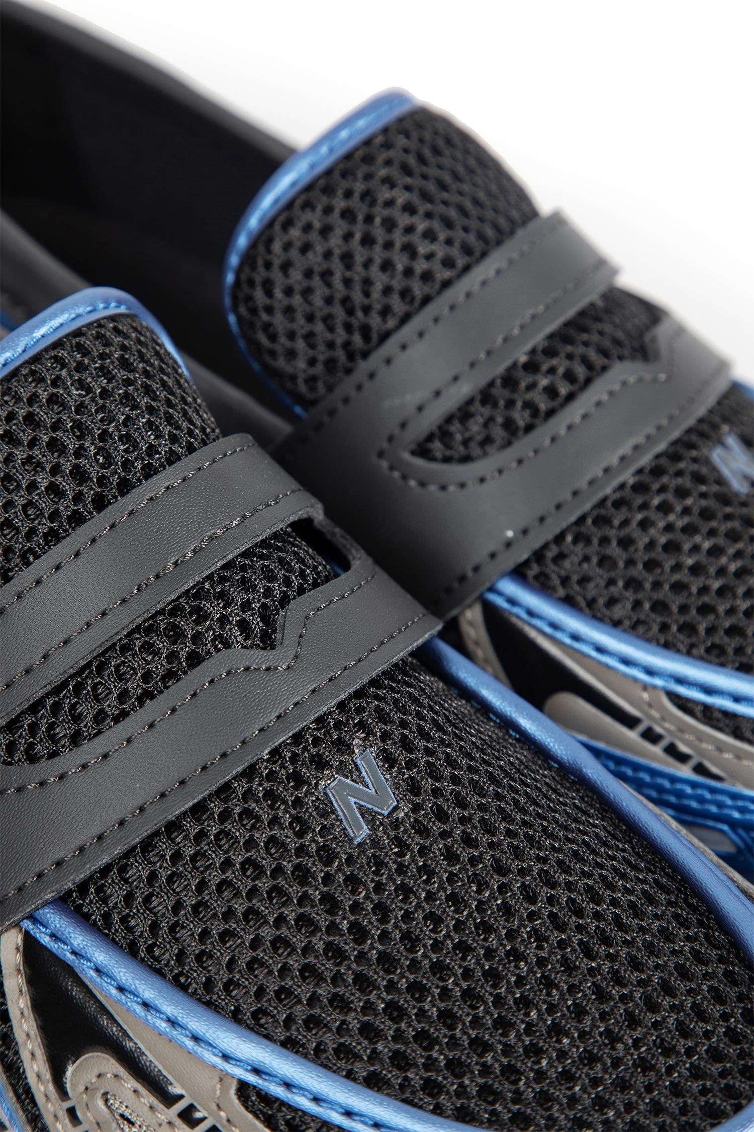 1906l Sneakers