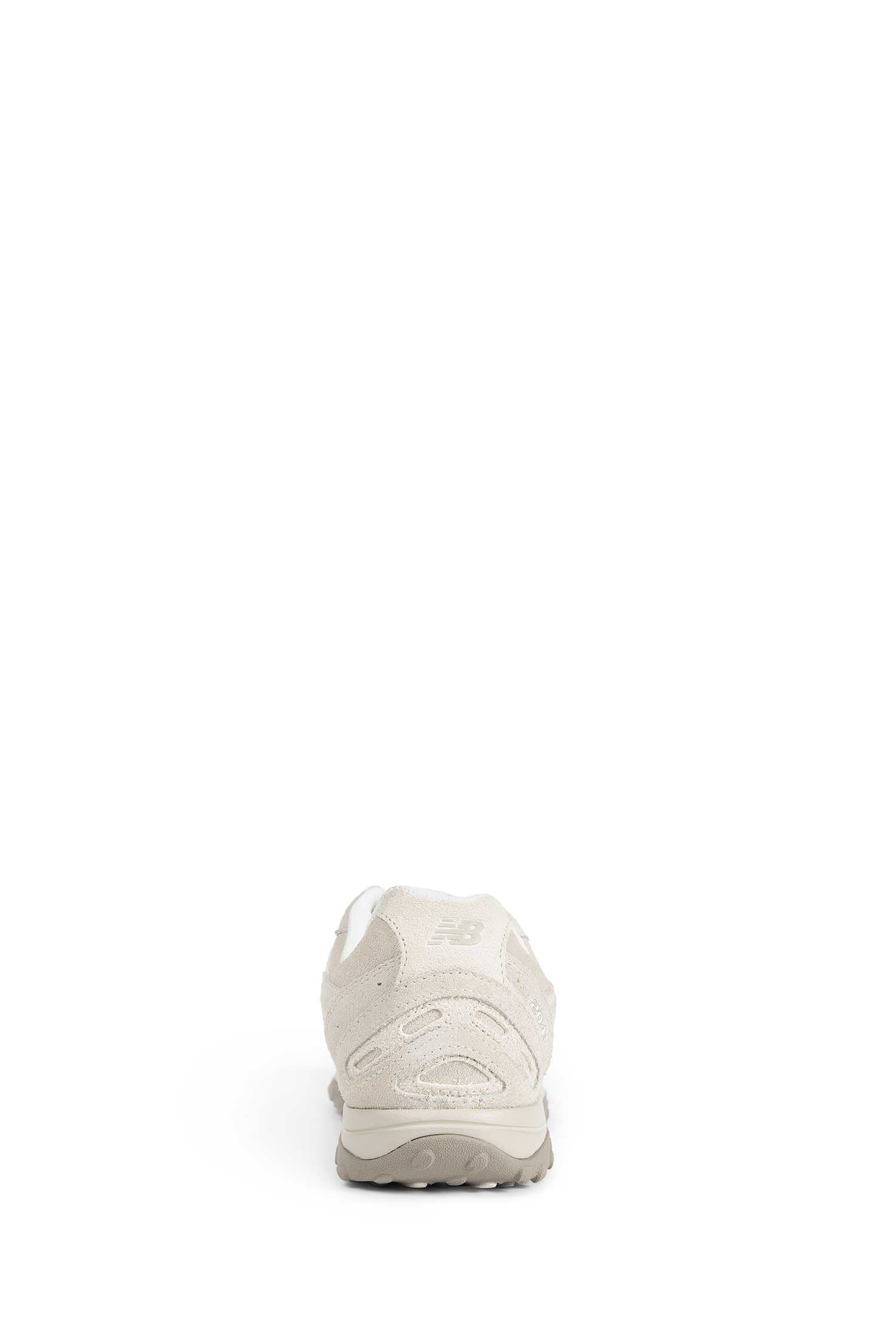 204L Sneakers