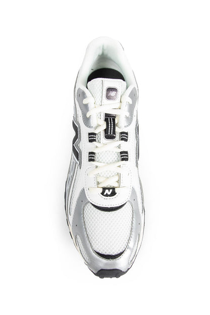 204l Sneakers