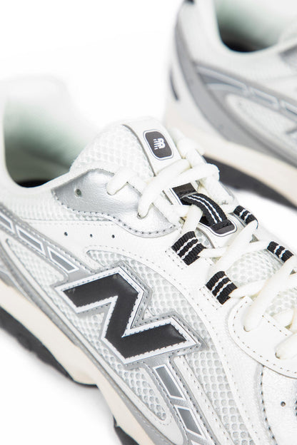 204l Sneakers