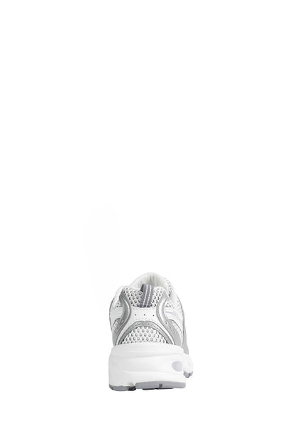 530 Sneakers