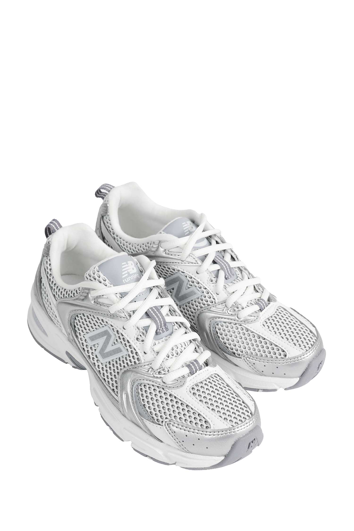 530 Sneakers