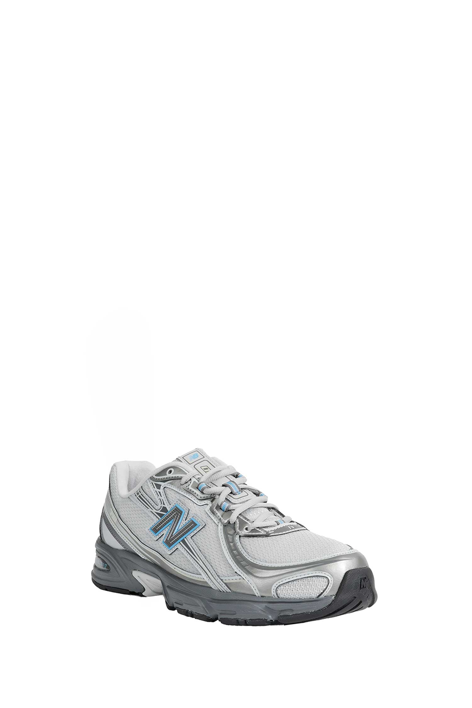 740 Sneakers