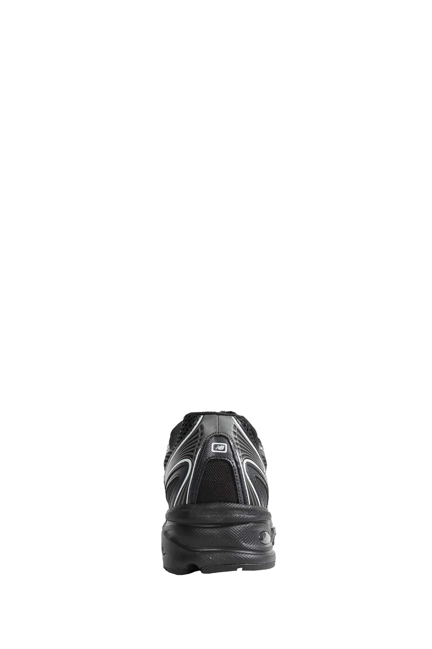 740 Sneakers