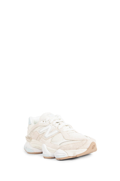 U9060 Sneakers