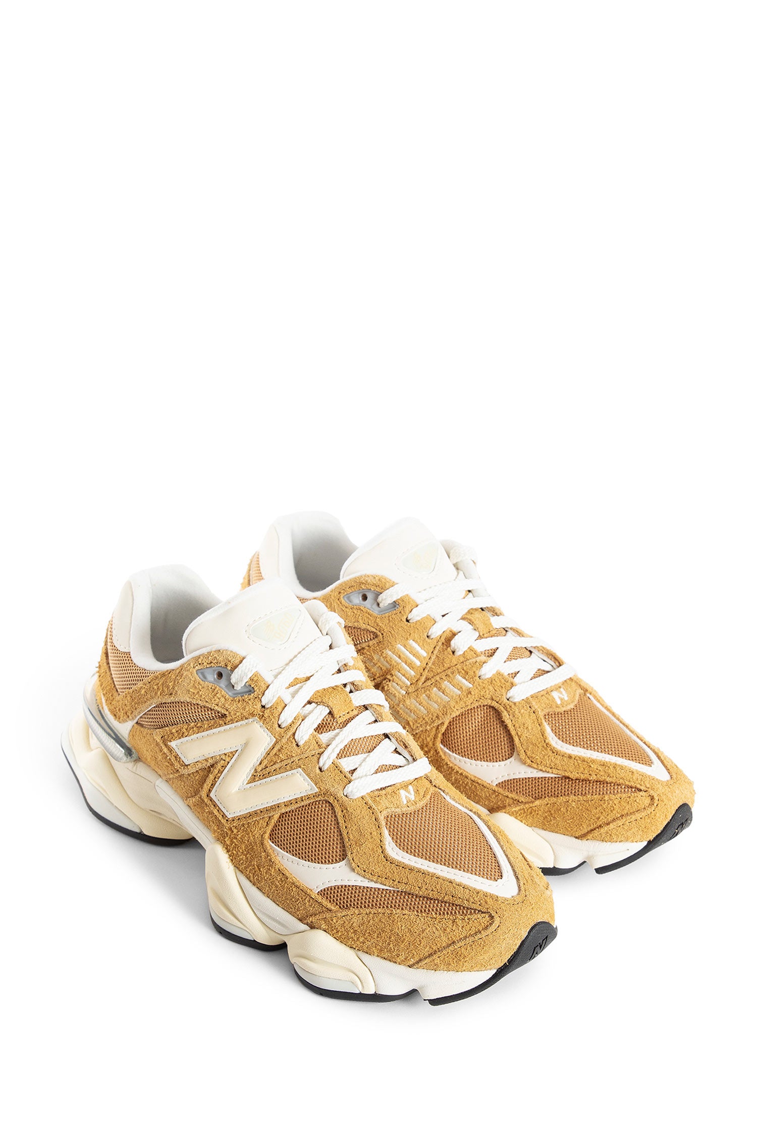 9060 Sneakers