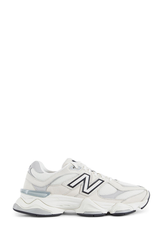 NEW BALANCE UNISEX WHITE SNEAKERS