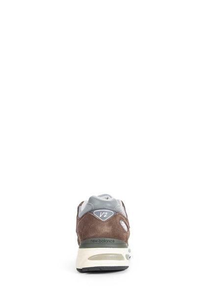 NEW BALANCE UNISEX BROWN SNEAKERS