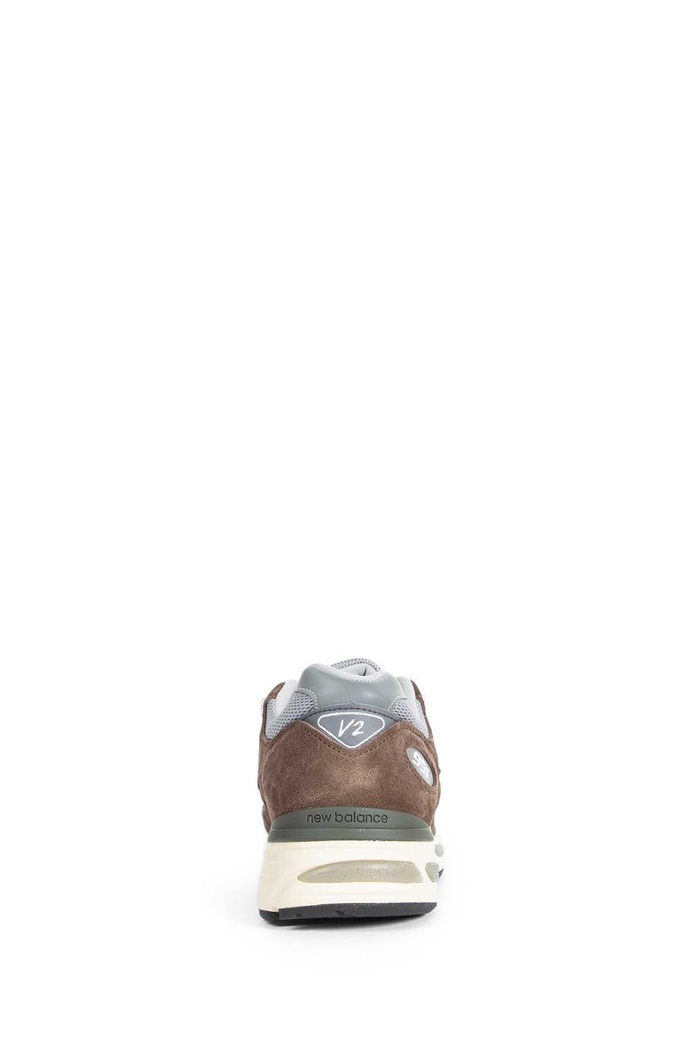 NEW BALANCE UNISEX BROWN SNEAKERS