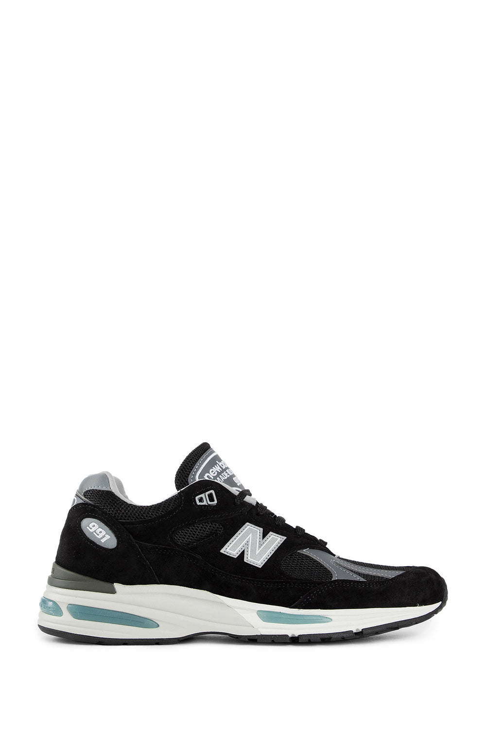 NEW BALANCE UNISEX BLACK SNEAKERS