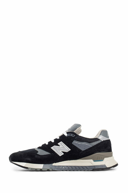 NEW BALANCE UNISEX BLACK SNEAKERS