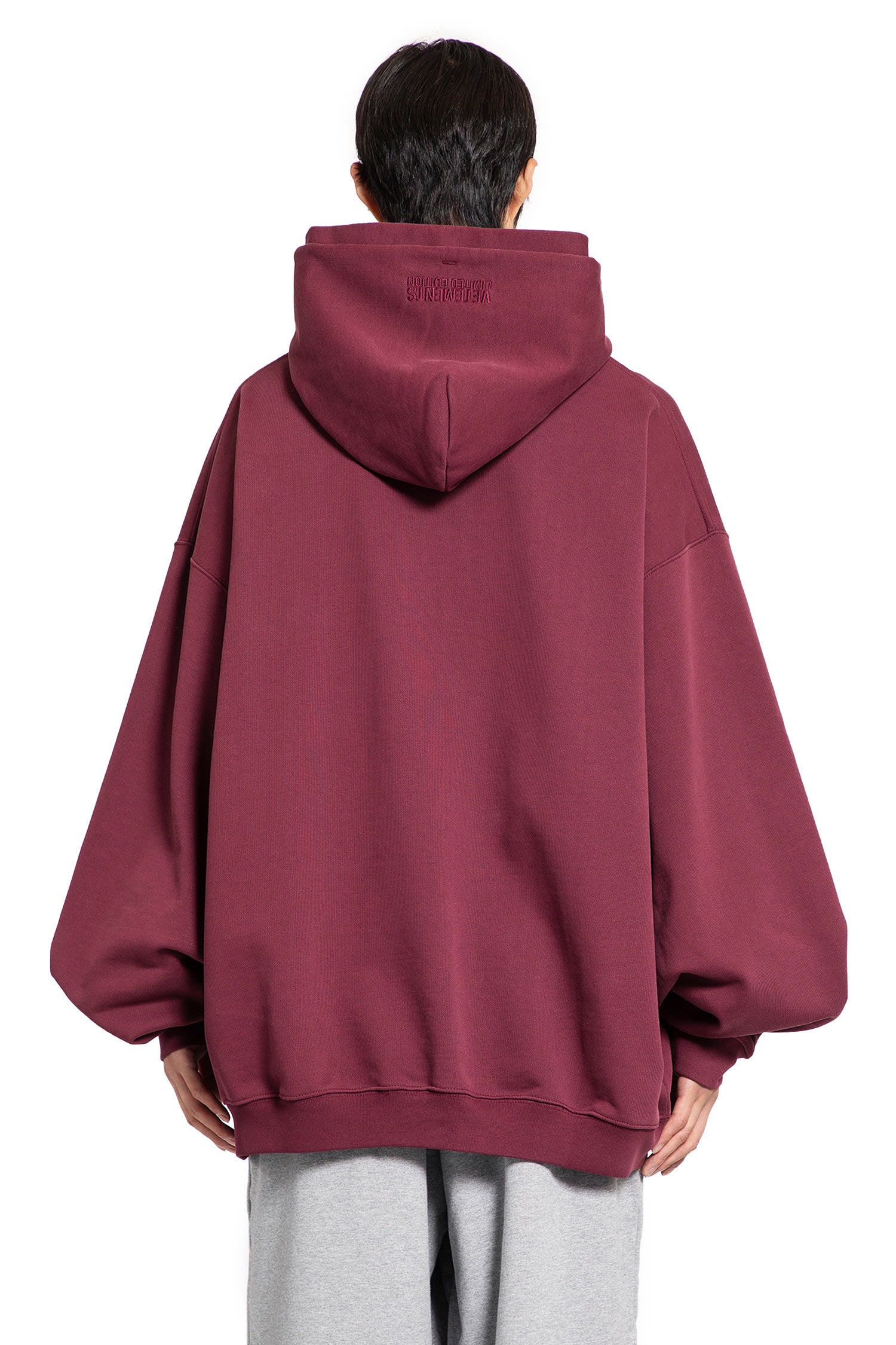 VETEMENTS MAN RED SWEATSHIRTS