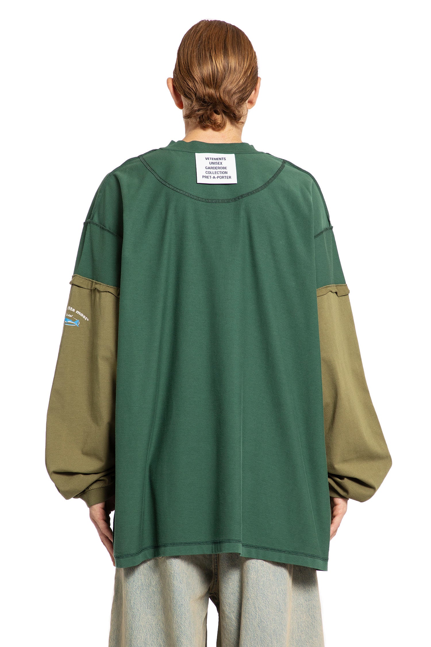 VETEMENTS MAN GREEN T-SHIRTS & TANK TOPS