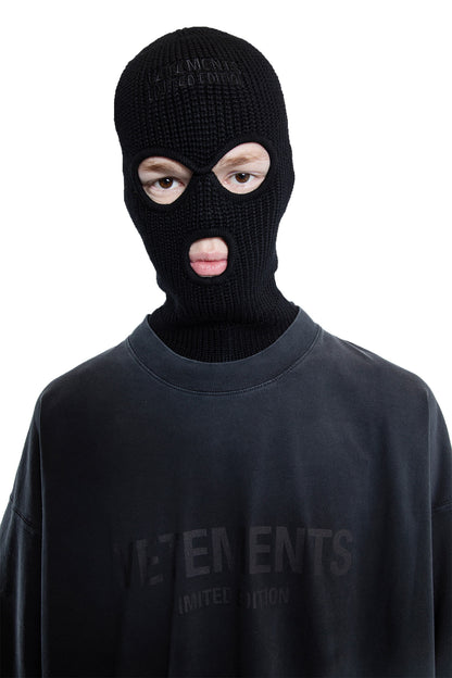 VETEMENTS MAN BLACK HATS