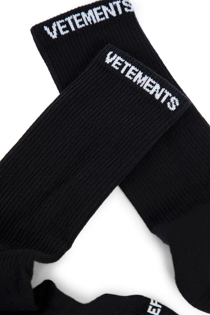 VETEMENTS MAN BLACK SOCKS