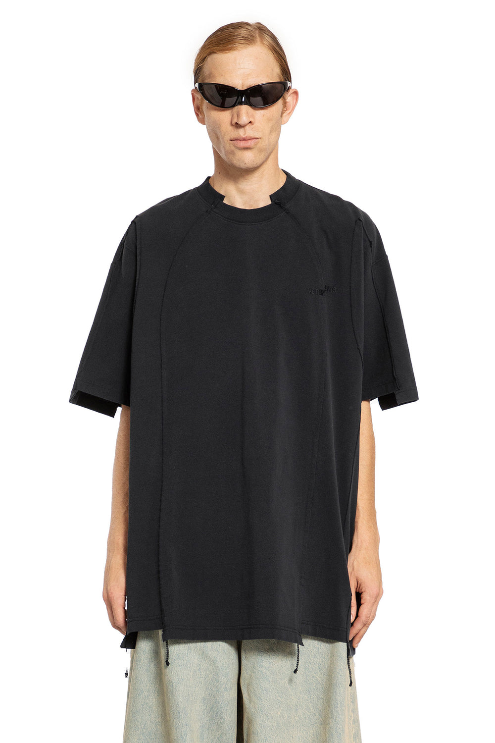 VETEMENTS MAN BLACK T-SHIRTS & TANK TOPS