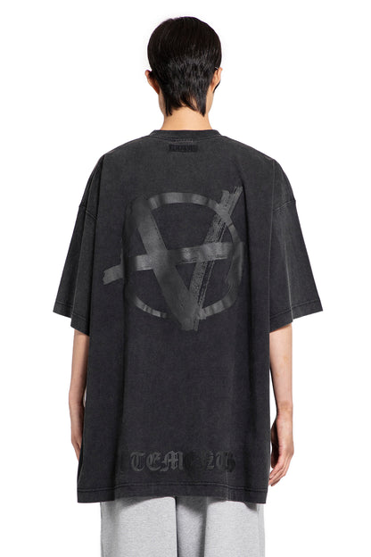 VETEMENTS MAN BLACK T-SHIRTS & TANK TOPS