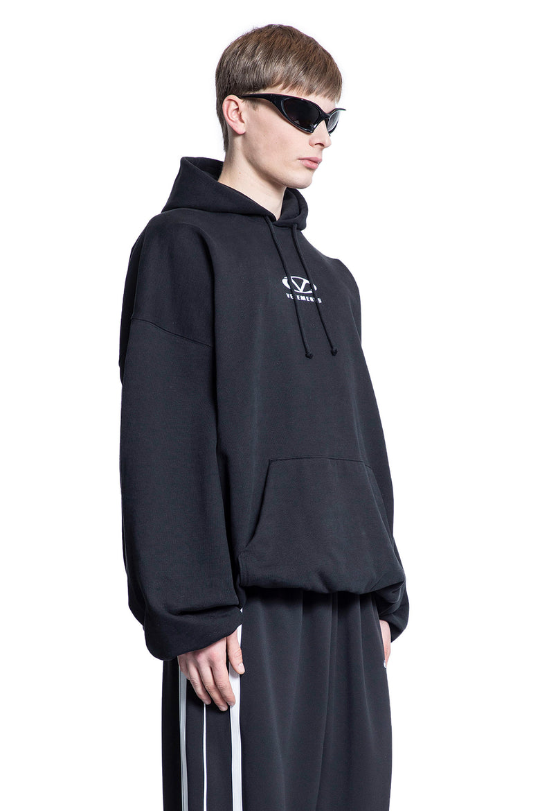 VETEMENTS MAN BLACK SWEATSHIRTS