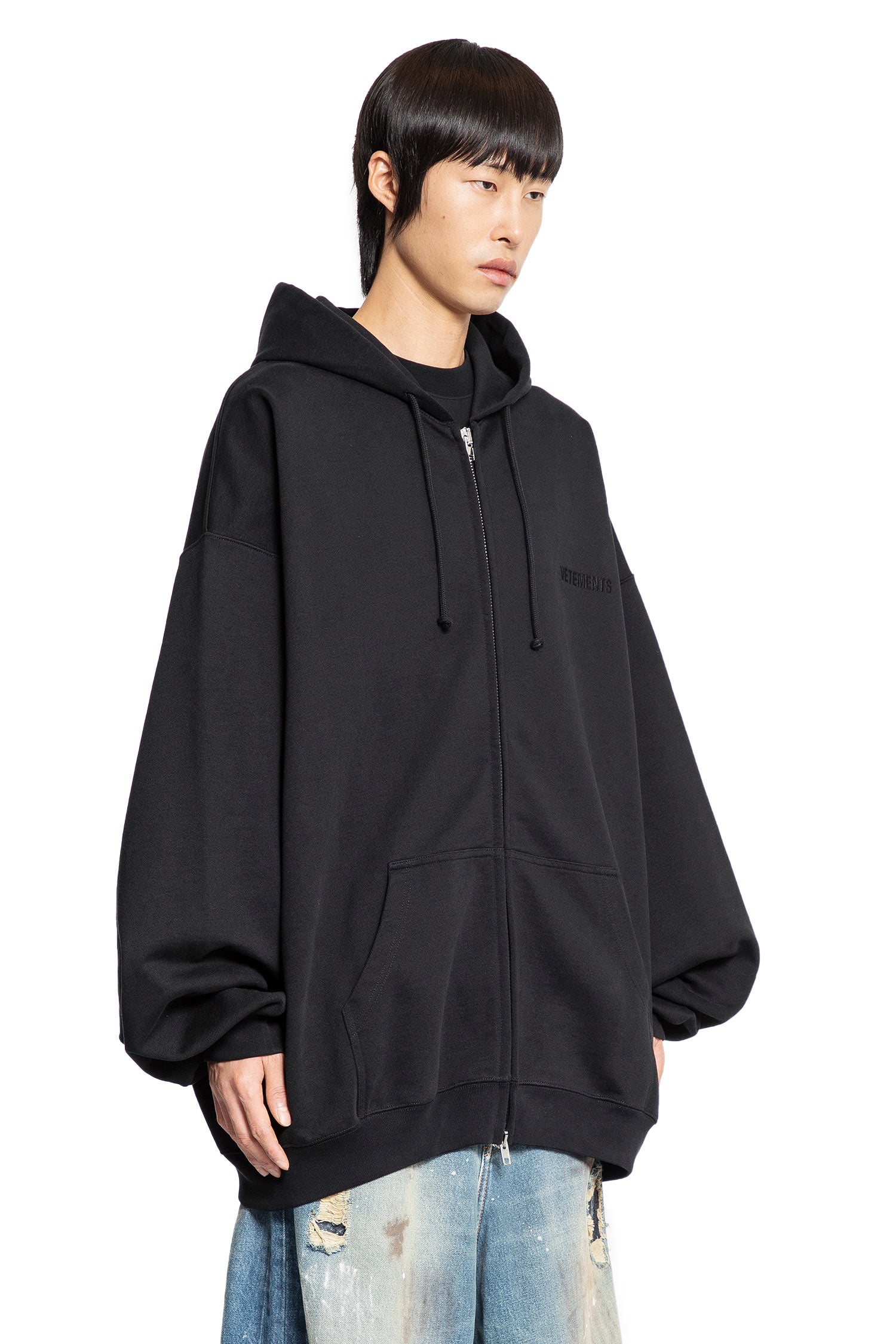 VETEMENTS MAN BLACK SWEATSHIRTS