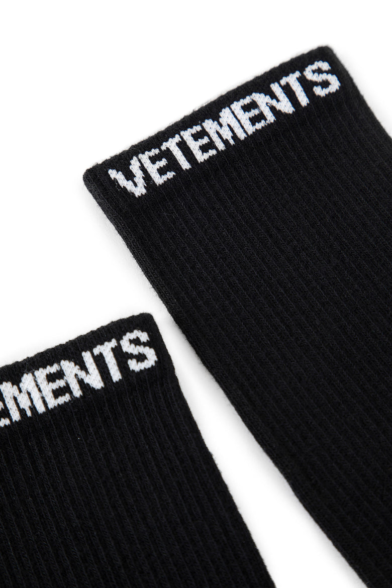 VETEMENTS MAN BLACK SOCKS